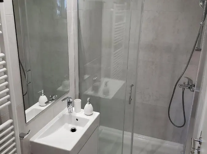 Modern & Cozy W/ Backyard Near Center * Limassol